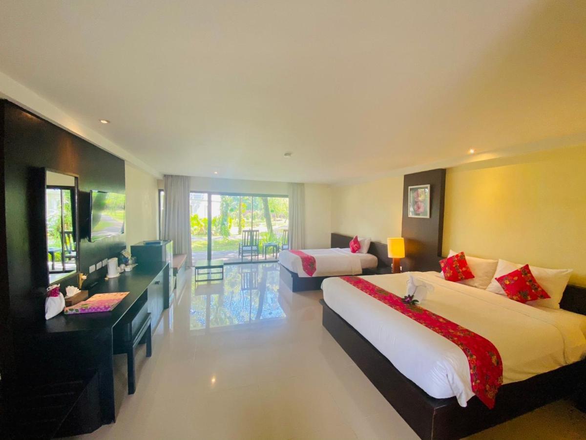 Palm Galleria Resort-SHA Extra Plus Khao Lak Esterno foto