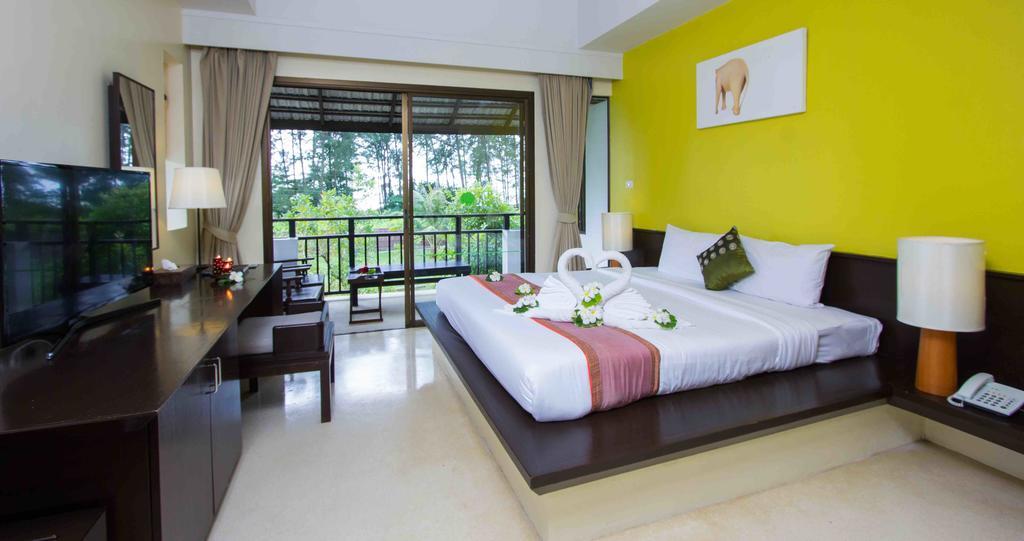 Palm Galleria Resort-SHA Extra Plus Khao Lak Esterno foto