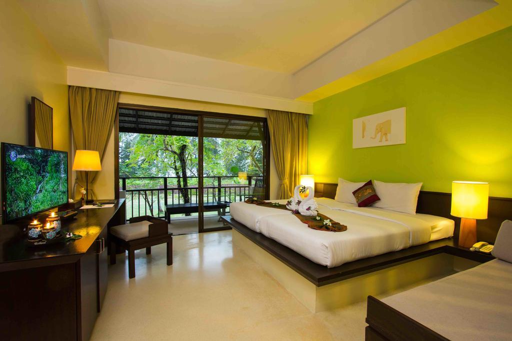 Palm Galleria Resort-SHA Extra Plus Khao Lak Esterno foto